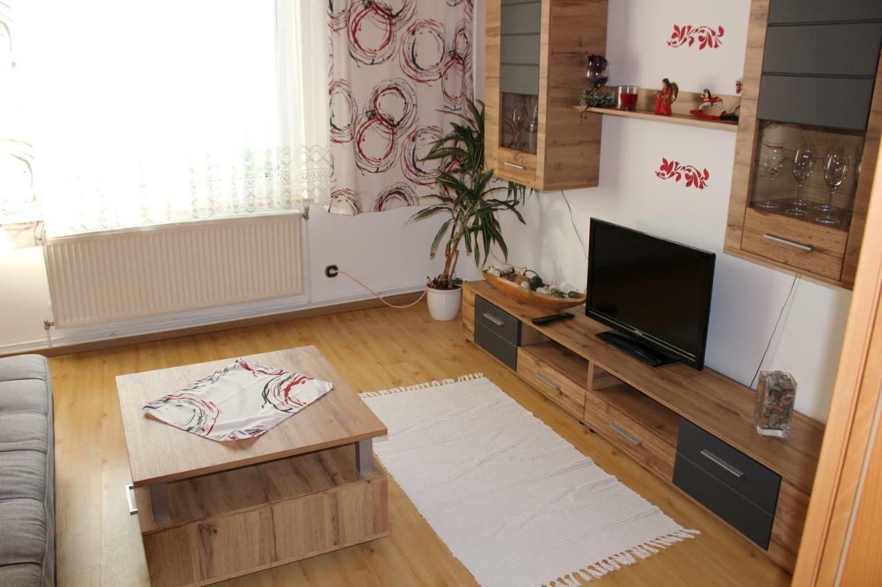 Appartement "Blumengassl" Mörbisch am See Εξωτερικό φωτογραφία